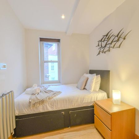 Central Two Bedroom Apartments St Albans By Central Stays Short Lets & Serviced Accommodation With Free Parking Exteriér fotografie