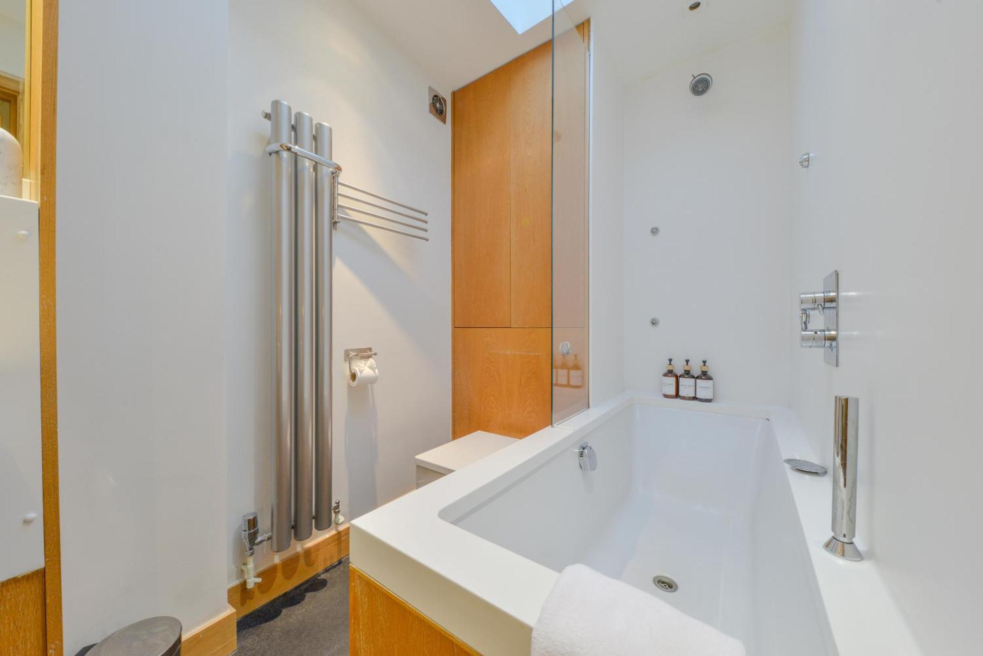 Central Two Bedroom Apartments St Albans By Central Stays Short Lets & Serviced Accommodation With Free Parking Pokoj fotografie